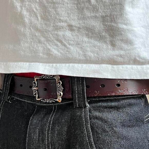 Y2k style Belt w/ chrome painting outline - Picture 2 of 3